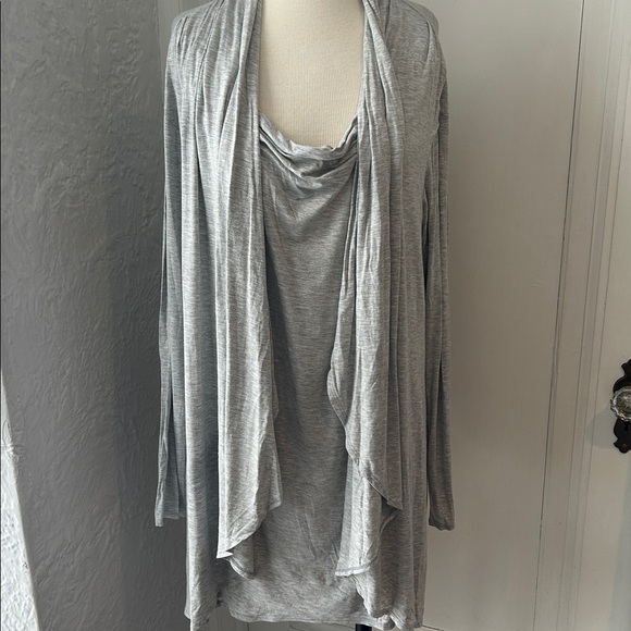 St John Knit Spa Top - Picture 5 of 5